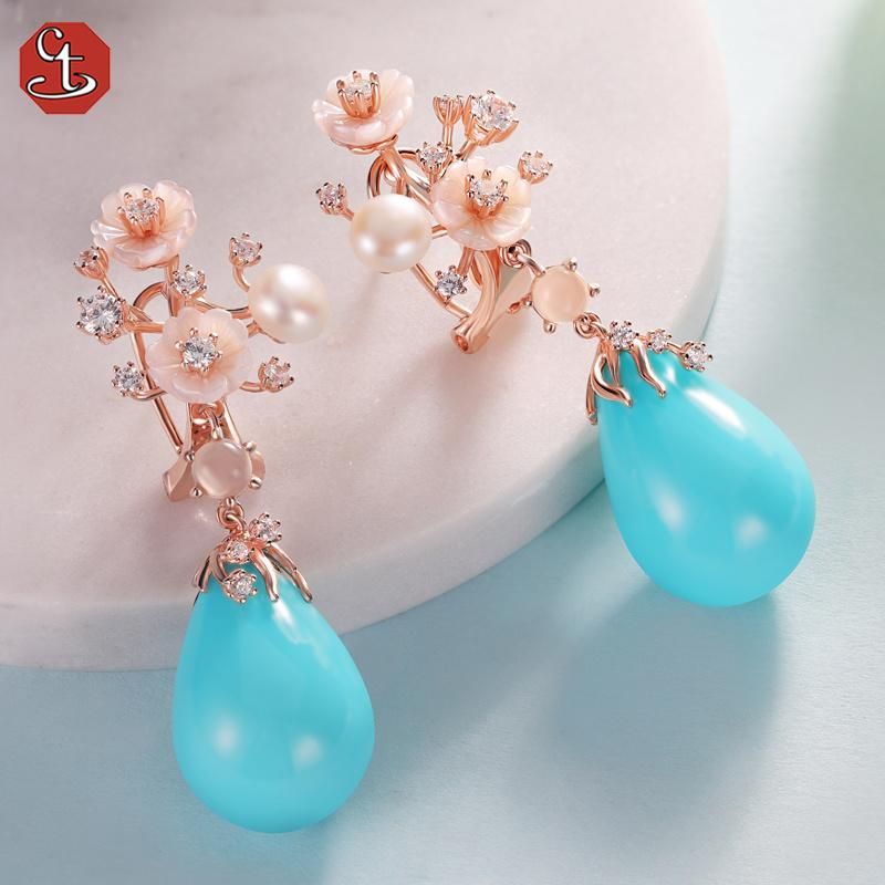 Classic Elegant Chinese style Earrings in shell pearl for girls