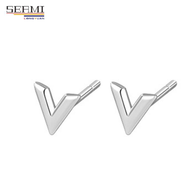 S925 Silver V-Shaped Fashionable, Personalized Ear Care Small Earrings