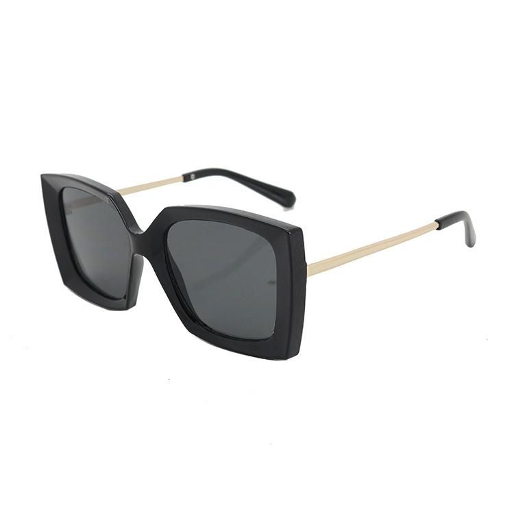 2019 Rectangle Square Fashion Sunglasses with Metal Temples