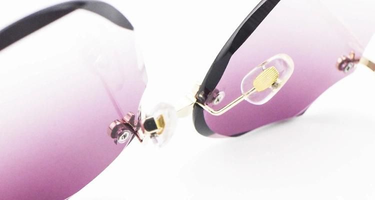 Flower-Shaped Ready Light Frameless Women Sunglasses