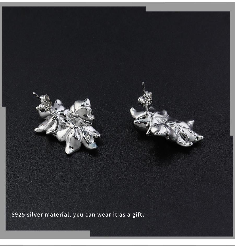 S925 Silver Elegant Flower Pattern Stud Earrings