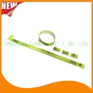 Vinyl Entertainment 3 Tab Plastic Wristbands ID Bracelet Bands (E6070-3-18)
