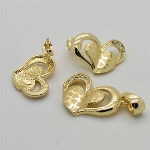 Fashion Jewelry Love Shape Pendant Earring Jewelry Sets Gold Jewelry Set for Women (S14A07273PE1XS0002)