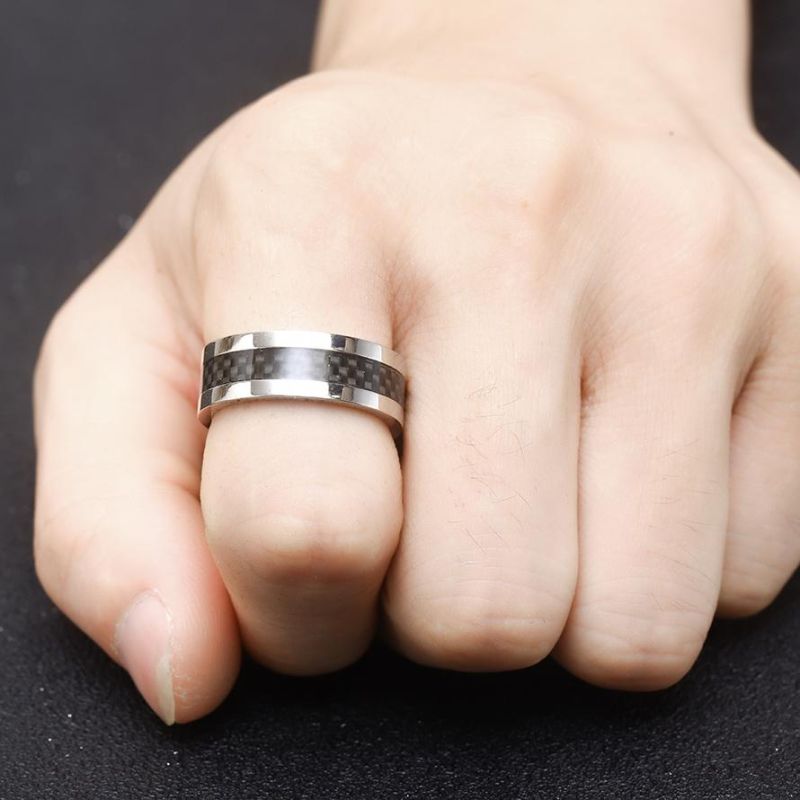 European and American Personality Rings Tungsten Steel Men′ S Rings Carbon Fiber Tungsten Steel Jewelry Wholesale