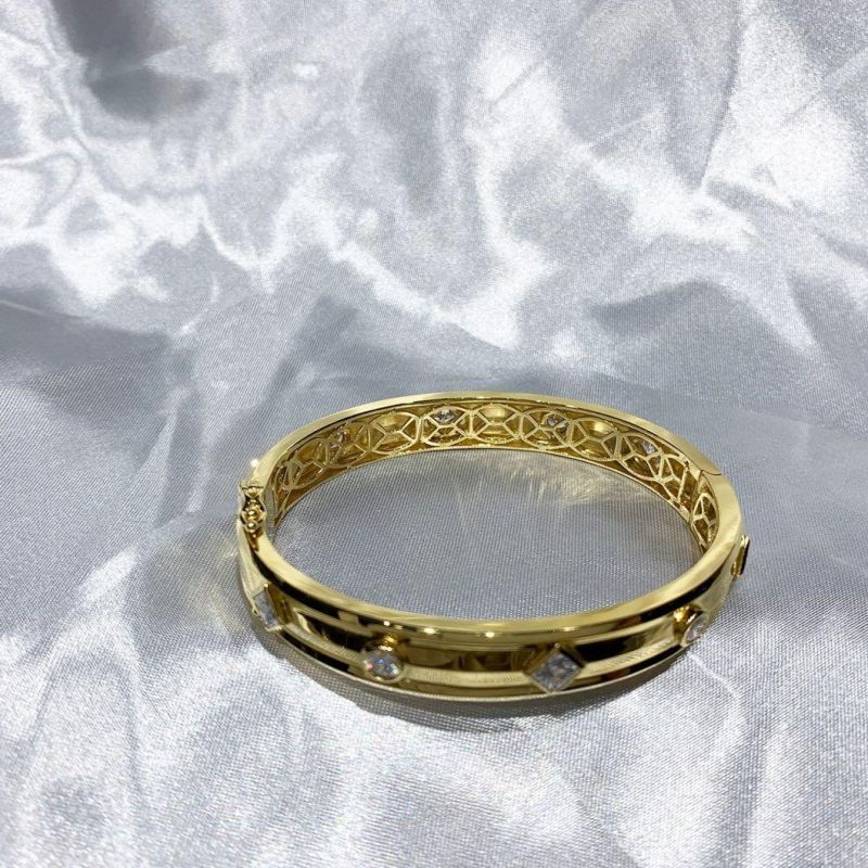 2022 New Arrival CZ Stone Women Bangle