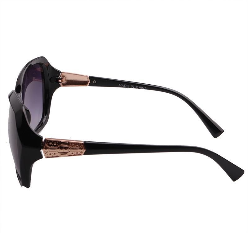 2020 Women UV400 Black Fashion Sunglasses with Metal Deco