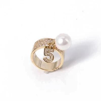 Fancy Fashion Jewelry Pearl Gold Ring with Number 5