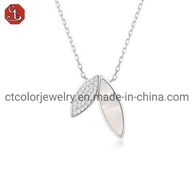 Costume Fashion Shell Pearls Charm Necklace 925 Silver Jewelry Pendant for Women