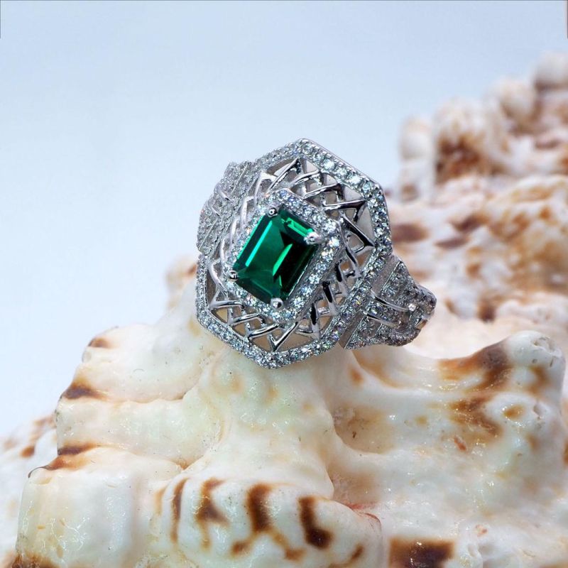 Fashion Silver Jewelry/Fine Jewellery Gemstone Pendant with Created Emerald for Wedding