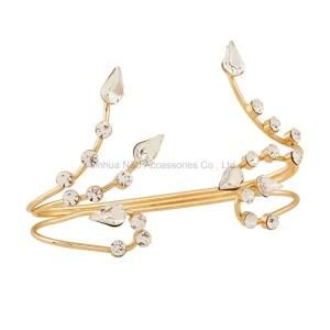 2017 Wedding Accessories Gold Exaggerated Personality Flower Crystal Palm Bracelet Rock Cuff Crystal Hand Handlet for Women