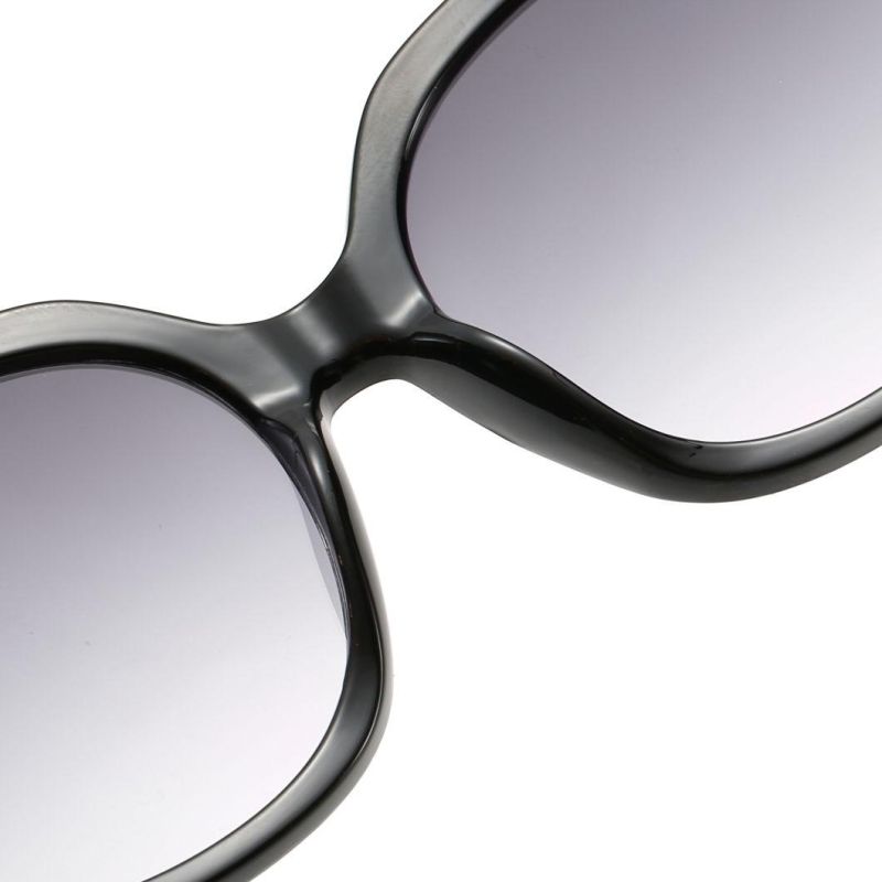 2020 Low MOQ Hot Selling Women Fashion Sunglasses with Metal