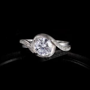 New Design Ring with Heart &amp; Arrow Diamond CZ Stone