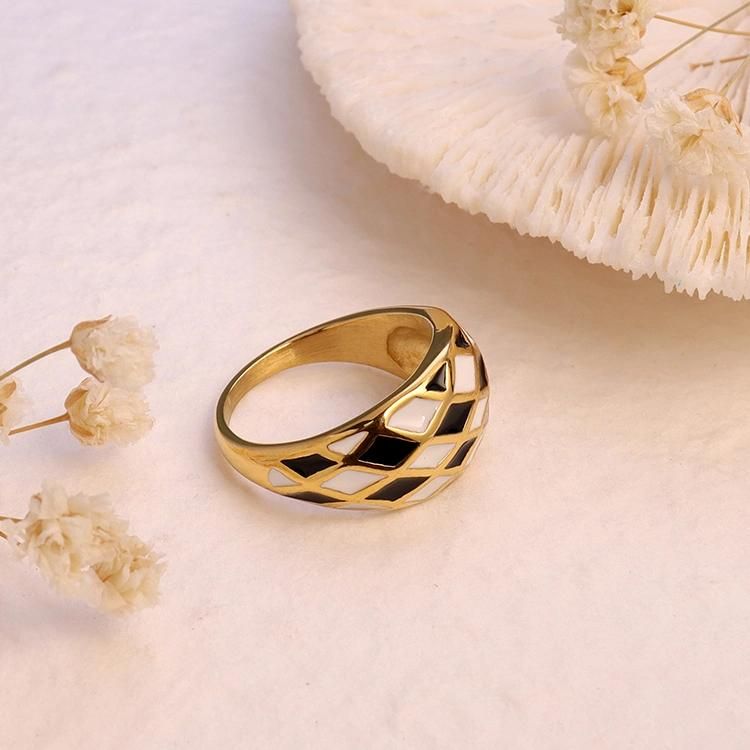 High Quality Wholesale Custom 18K Gold Plated Stainless Steel Jewelry Black Enamel and Cowrie White Shell Finger Rings for Women