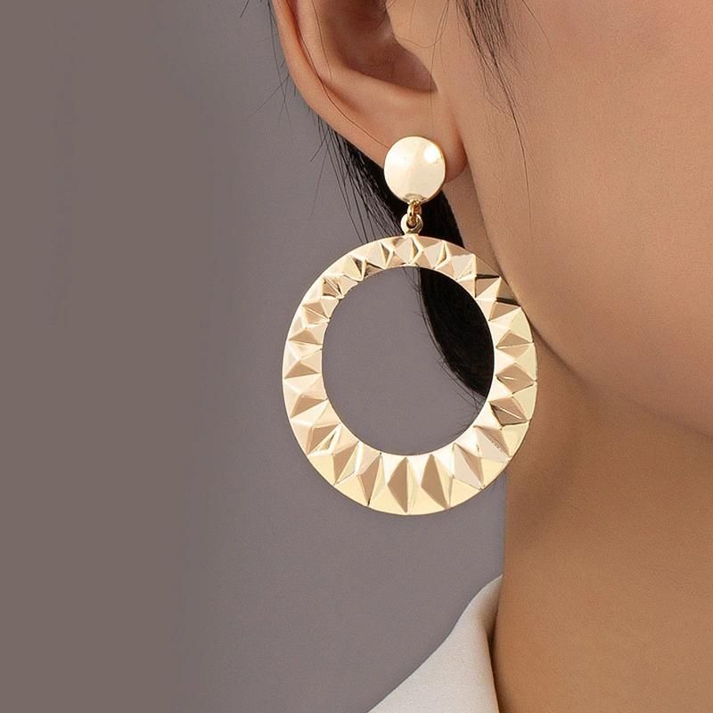 Manufacture Statement Cut out Pyramid Texture Round Disc with Smooth Round Stud Drop Earrings for Women Accessories Bijoux Ears