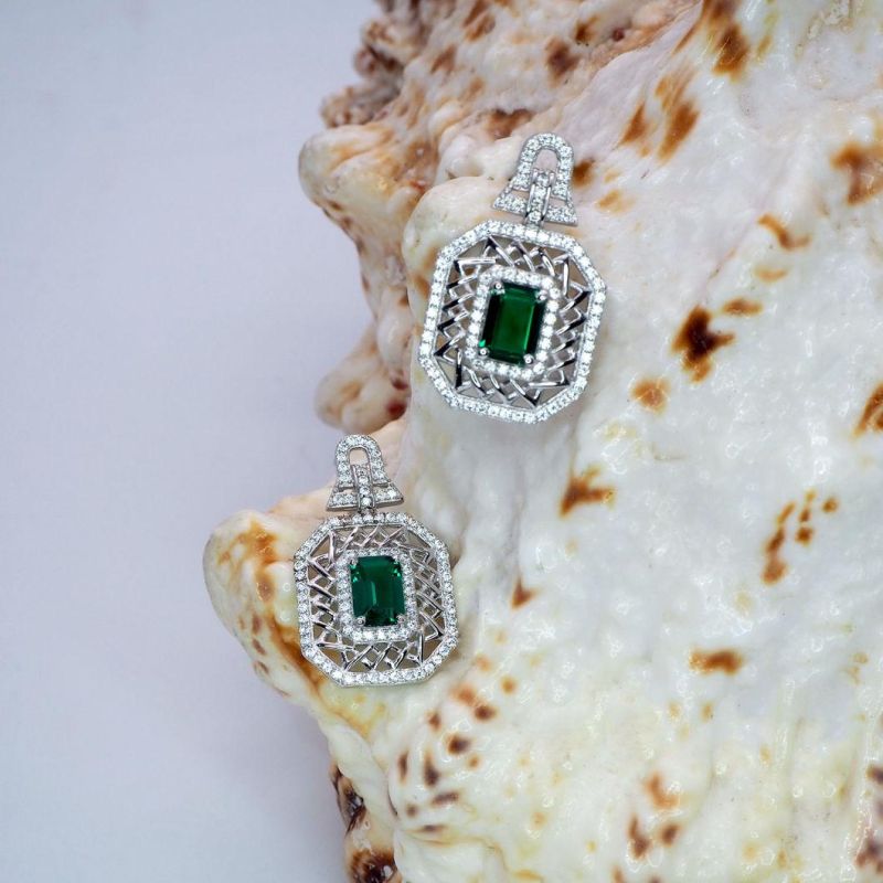 Fashion Silver Jewelry/Fine Jewellery Gemstone Earring with Created Emerald for Wedding