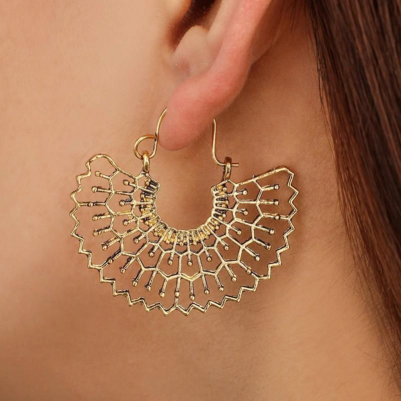 Simple Design Spider Web Semicircle C Shape Carving Water Drops Earrings