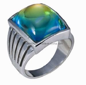 Fashion Jewelry - Ring with Beautiful Green Glass (RG189R)