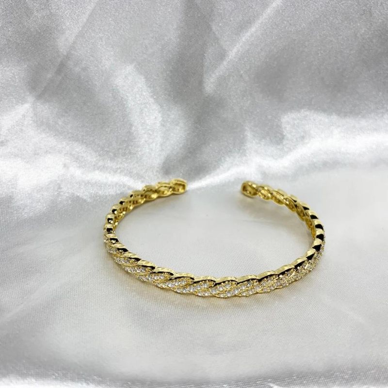 2022 New Arrival CZ Stone Semi-Opening Women Bangle