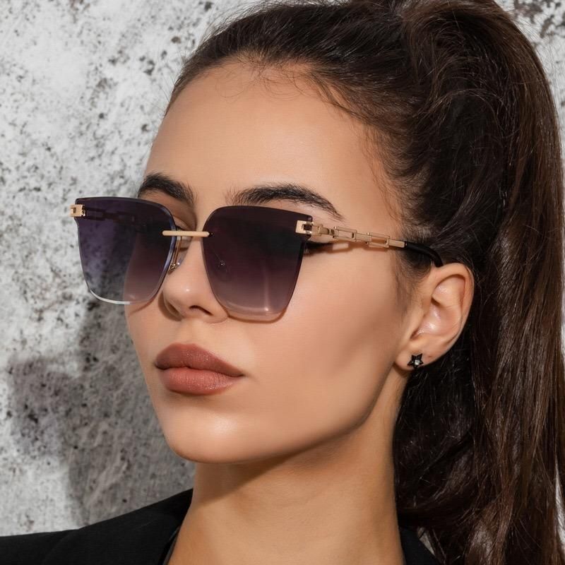 Whosale New Design Fashionable Rimless Square Metal Sunglass for Woman