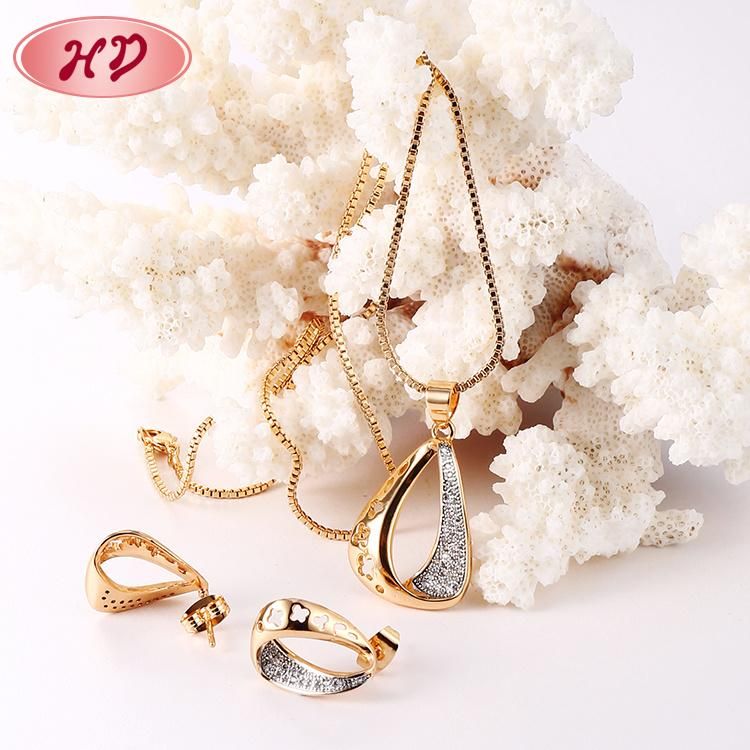 New Fashion Women Jewelry 18K Gold Plated Silver Alloy Chain Sets