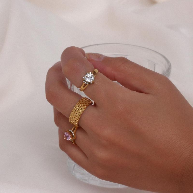 Manufacturer Custom Fashion Jewelry High Quality 2022 New Arrivals Heart Ring Women Zircon Designer Ring Hanging Charm Gold Plated Ring