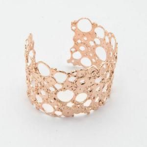 Hollow out Opened Bracelet Bangle with IP Plating by Skilled Factory