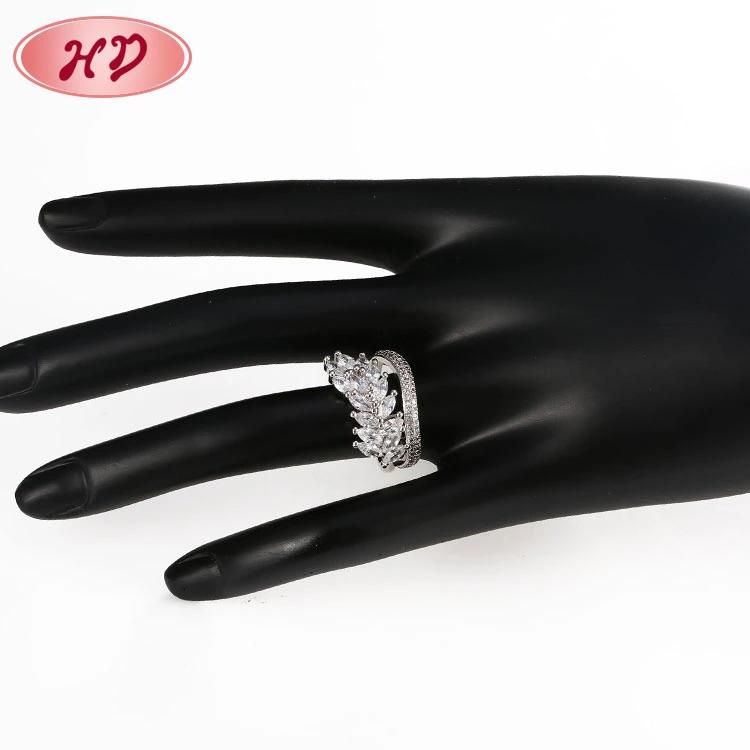Fashion Gold Plating Rings Jewelry Women Modern Engagement Wedding Ring