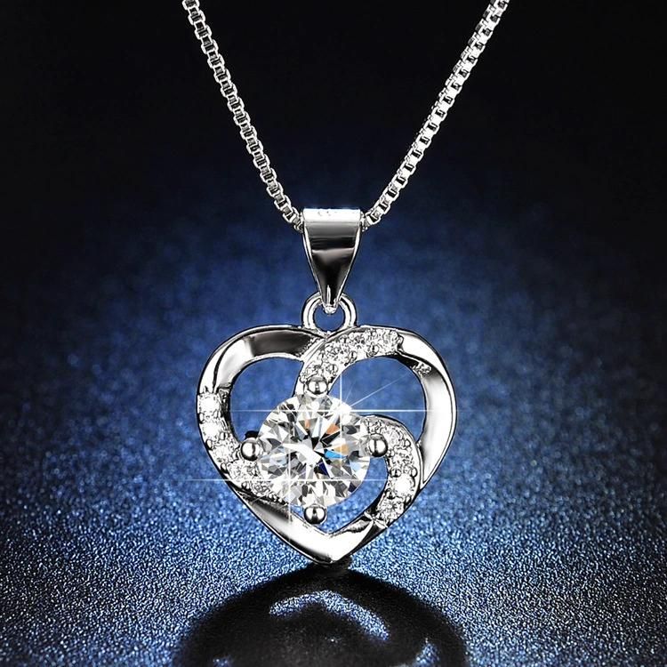 One Carat Mo Mo Stone Clavicle Chain Six Claw Heart Shaped Cow Head Pendant Necklace