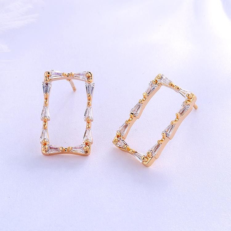 2020 Latest Design Gold Plate Stud Earring for Women