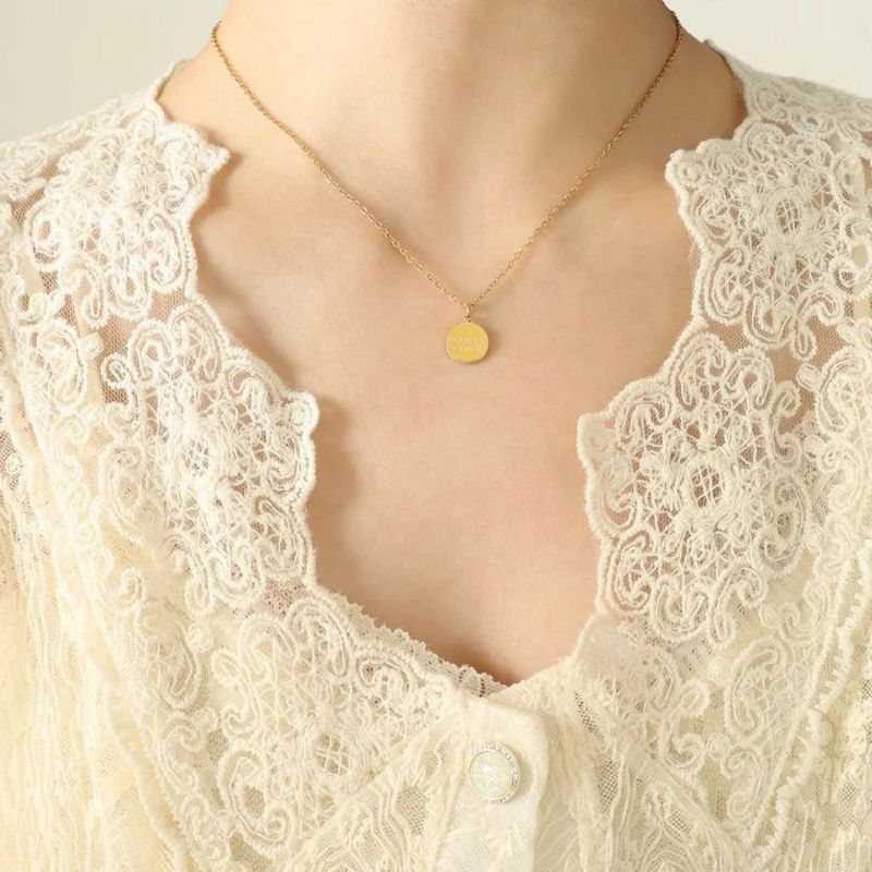 China Wholesale Stainless Steel Round Fine Good Necklace Custom Engrave Jewelry