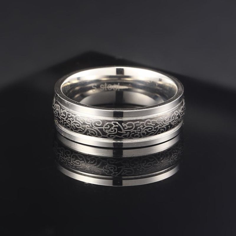 2022 New Two-Color Carbon Fiber Lovers Ring Male and Female Universal Titanium Alloy Ring Geometry Line Stainless Steel Ring