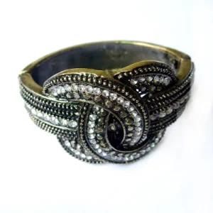 Casting Metal Bangle With Clear Crystal (SS15322BA)