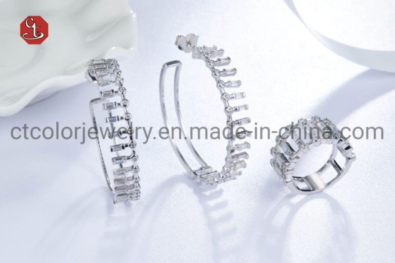 Fashion Charm AAA Baguette Cubic Zircon Wedding Rings for Women T Shape Stone Party Jewelry