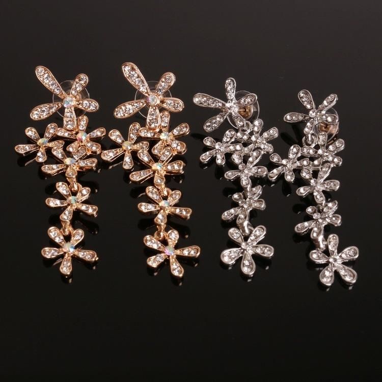 Fashion Jewelry Five-Petal Flower Stud Earrings with Diamonds