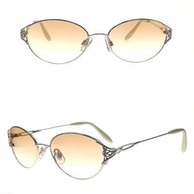 Good Quality Small Shape Stainless Fashion Sunglasses with Special Design Temples