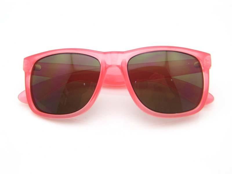China Manufacture UV Protection Women Sunglass