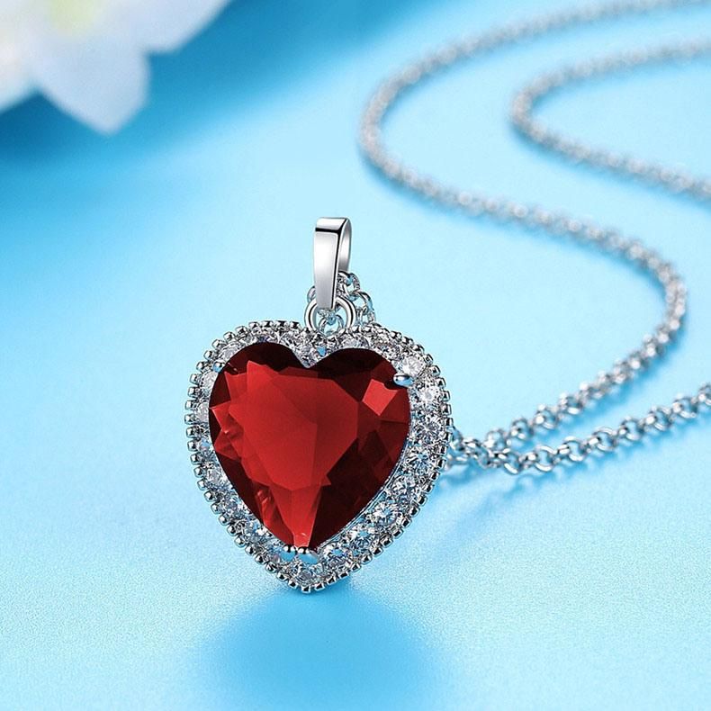 The Classic Titanic Heart of The Ocean Pendant Necklace Jewelry