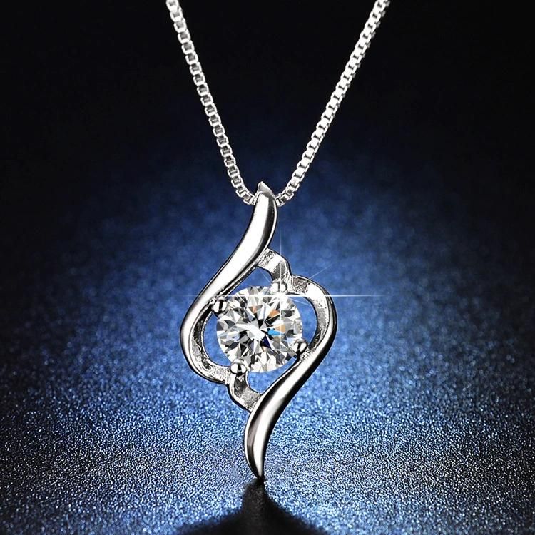 One Carat Mo Mo Stone Clavicle Chain Six Claw Heart Shaped Cow Head Pendant Necklace
