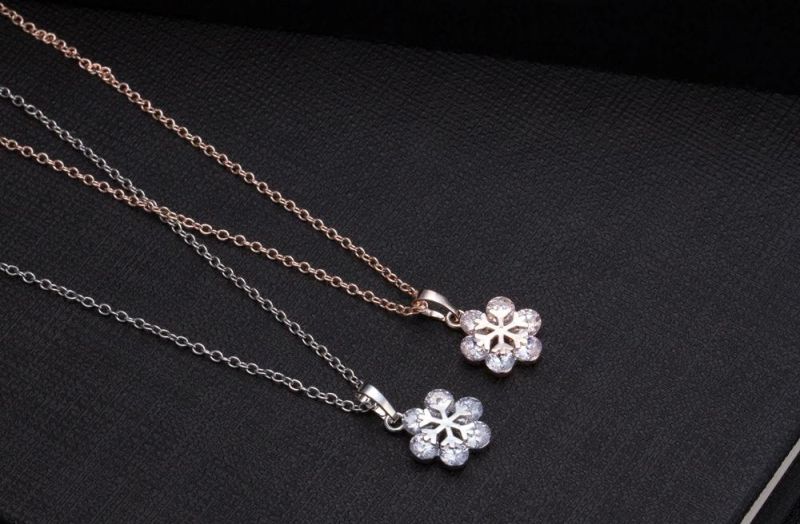 Fashion Simple Zircon Snowflake Pendant Necklace