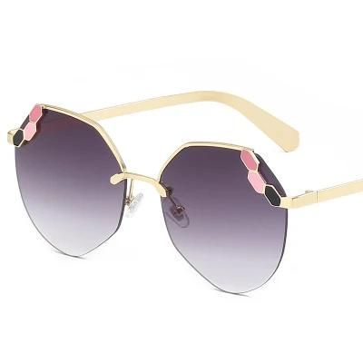 Retro Round Small Octagonal Metal Frame Ladies Sun Glasses Women Anti UV Polarized Trendy Sunglasses