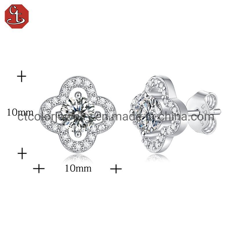 Noble and versatile four-leaf clover flowers Moissanite ear studs 925 sterling silver earrings for women
