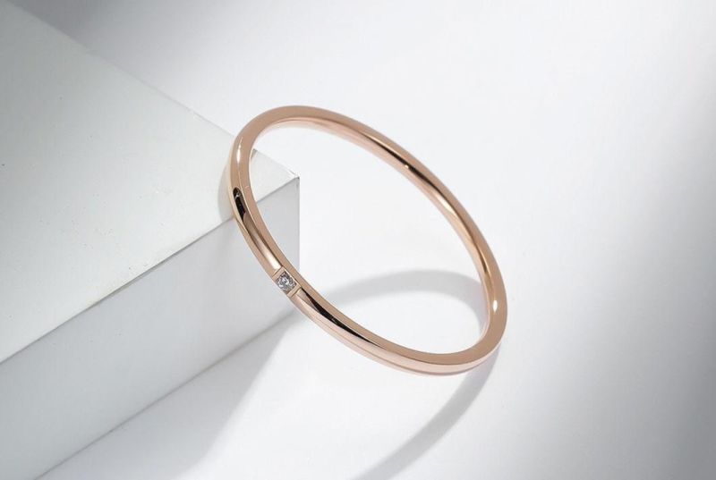 Fashion Jewelry Titanium Steel Zircon 1mm Ring Stainless Steel Simple IP Gold Couple Ring for Women SSR2067