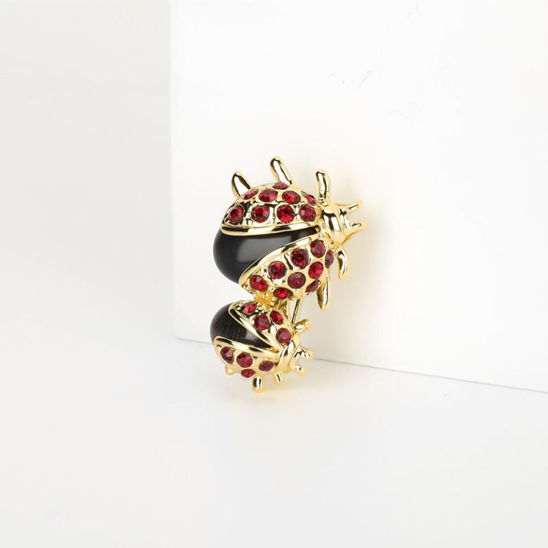 Custom Garment Accessory Jewelry Brooch with Ladybird for Women