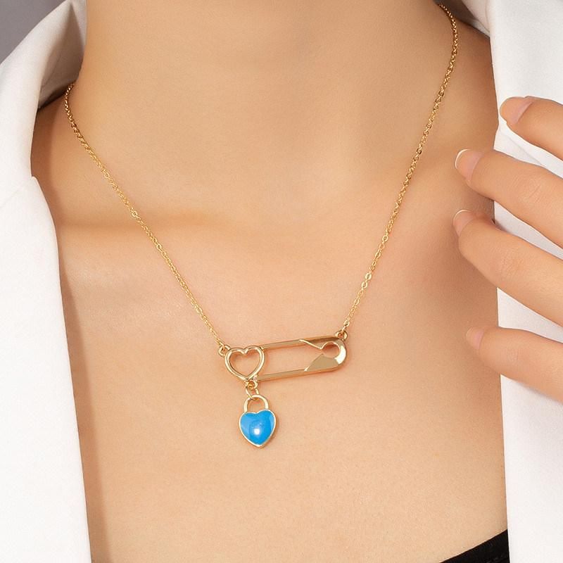 Trendy 2022 Fashion Jewelry Manufacture Dangling Blue Gemstone Double Heart Safety Pin Pendant Necklace for Women