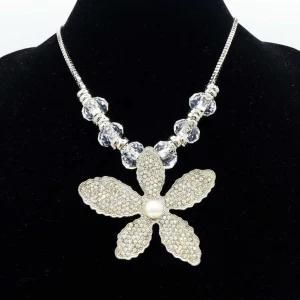Fashion High Quality Crystal Flower Necklace Jewelry