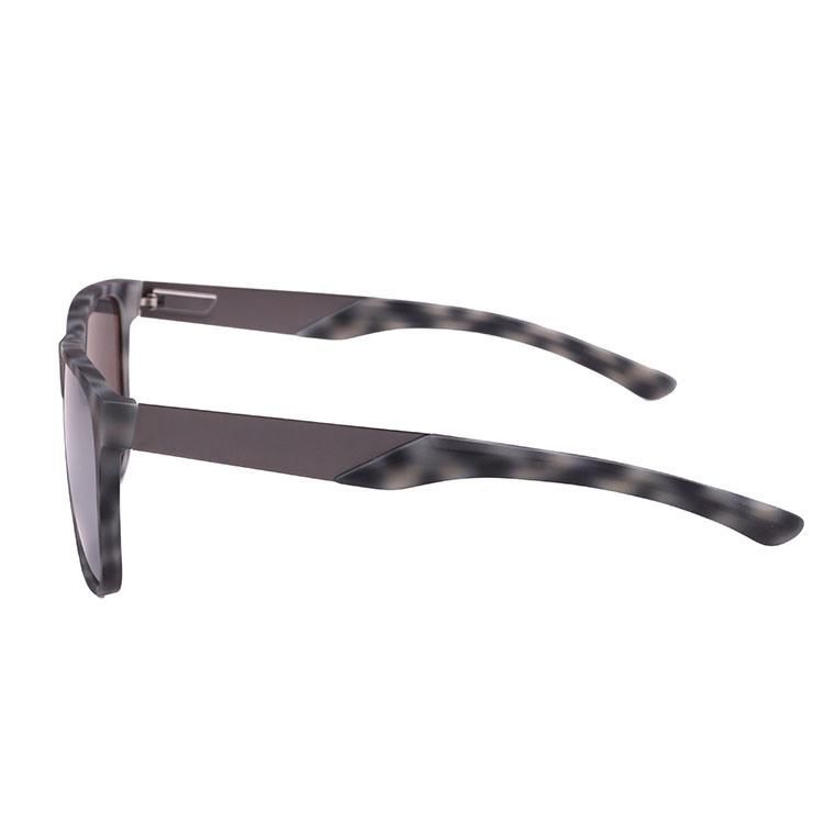 2019 Wholesale Square Shape Sunglasses with Metal Decoration