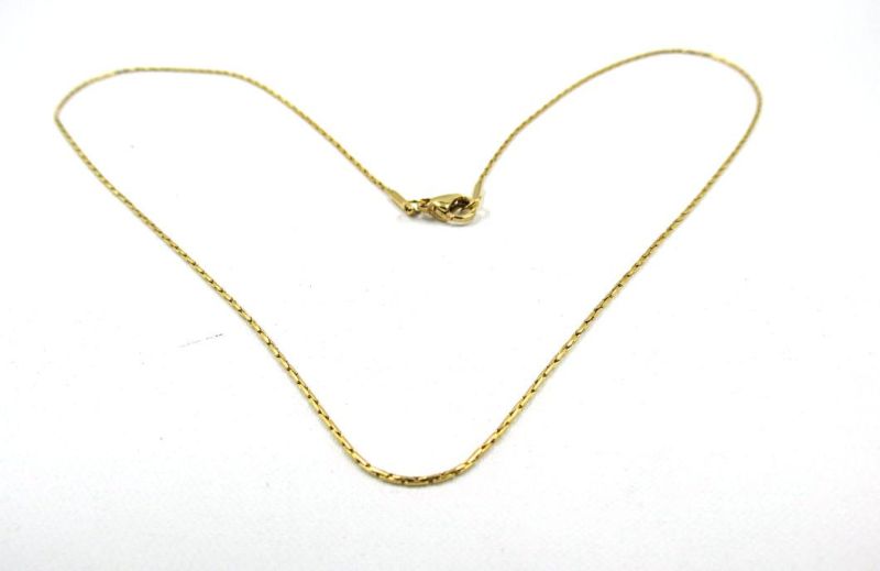 Jewelry Elegant Necklace in Golden Color