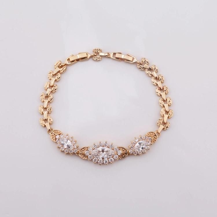 Lovely Flower Shape Design Women Gold Plated Crystal Bracelet for Women