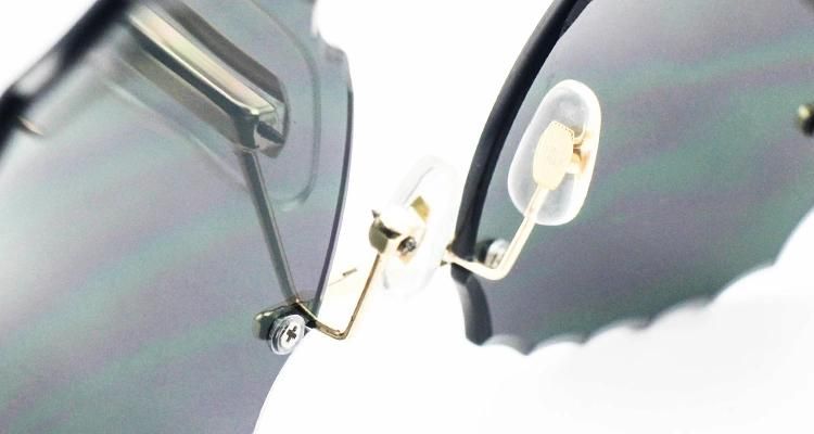 Hot Selling Custom Logo Flower-Shaped Stock Frameless Women Sunglasses