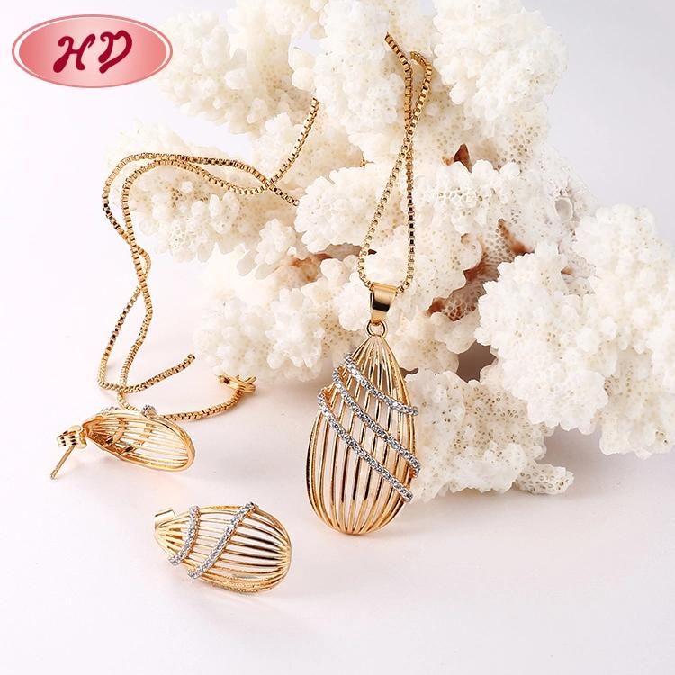 Fashion Accessories 18K Gold Plated Silver Alloy Women Jewelry Chain Sets Pendant Necklace with CZ Crystal